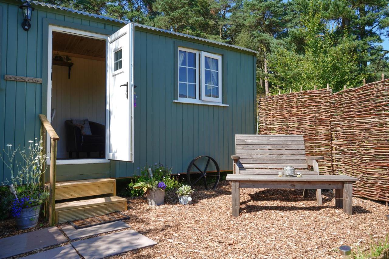 The Laburnum Retreat Shepherd Hut Private Hot Tub Upper Hulme Esterno foto