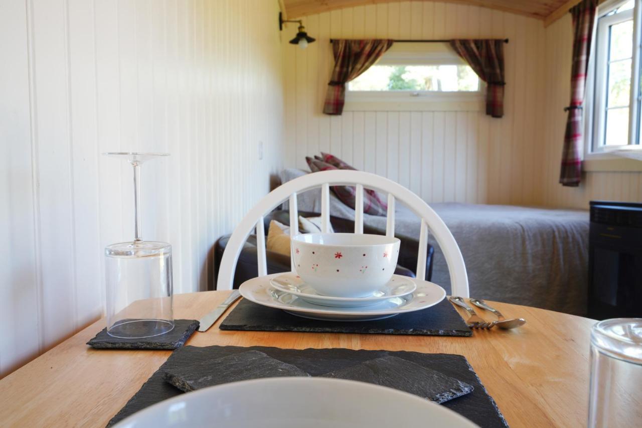 The Laburnum Retreat Shepherd Hut Private Hot Tub Upper Hulme Esterno foto